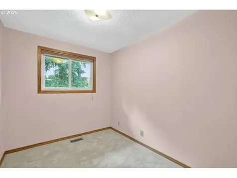 1240 N Juniper Street Canby OR 97013