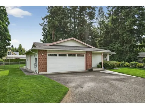 1240 N Juniper Street Canby OR 97013