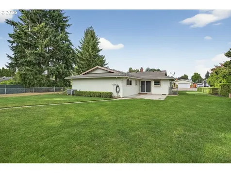 1240 N Juniper Street Canby OR 97013