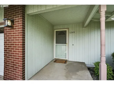 1240 N Juniper Street Canby OR 97013