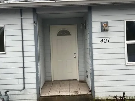 421 S Ivy Street Canby OR 97013