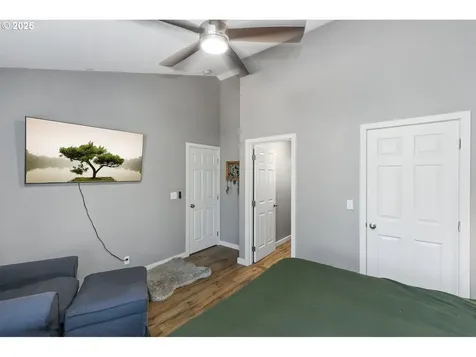 701 S 68th Place Springfield OR 97478