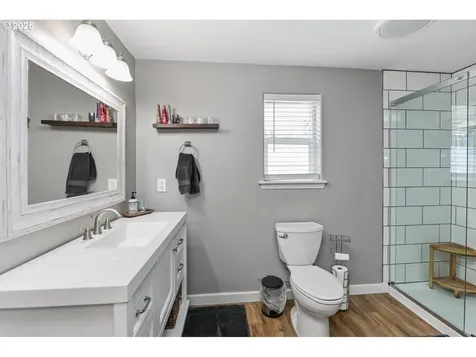 701 S 68th Place Springfield OR 97478