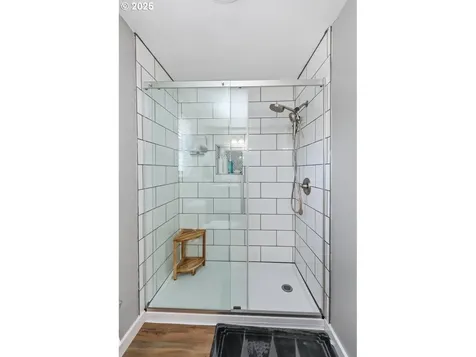 701 S 68th Place Springfield OR 97478