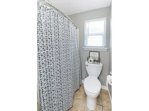 701 S 68th Place Springfield OR 97478