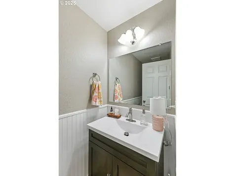 701 S 68th Place Springfield OR 97478
