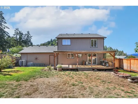 701 S 68th Place Springfield OR 97478