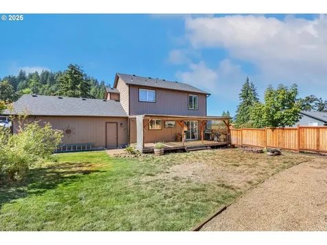 701 S 68th Place Springfield OR 97478