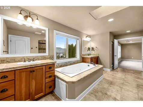 2803 NE 173rd Street Ridgefield WA 98642