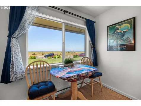 1022 N Prom Seaside OR 97138