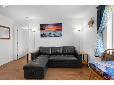 1022 N Prom Seaside OR 97138
