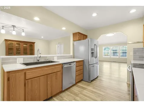 1255 NE 17th Avenue Hillsboro OR 97124