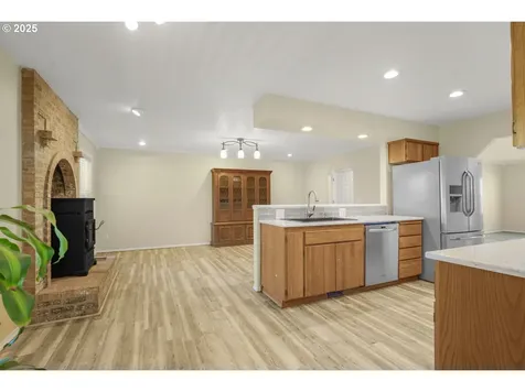1255 NE 17th Avenue Hillsboro OR 97124