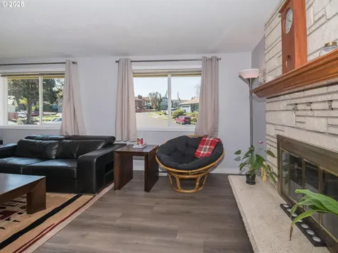 210 SE La Mesa Court Gresham OR 97080