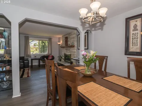 210 SE La Mesa Court Gresham OR 97080