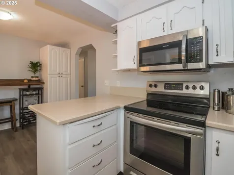 210 SE La Mesa Court Gresham OR 97080