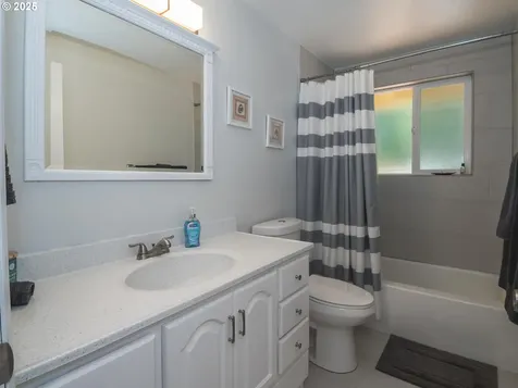 210 SE La Mesa Court Gresham OR 97080