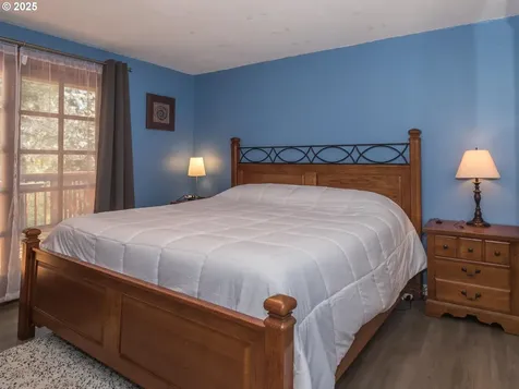 210 SE La Mesa Court Gresham OR 97080