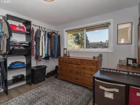 210 SE La Mesa Court Gresham OR 97080