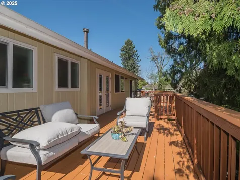 210 SE La Mesa Court Gresham OR 97080