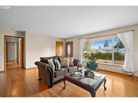 2627 15th Avenue Forest Grove OR 97116
