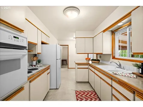 2627 15th Avenue Forest Grove OR 97116