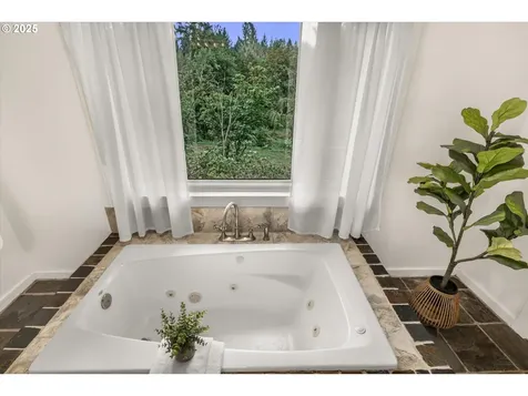 14824 S Redland Road Oregon City OR 97045