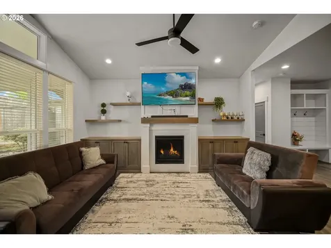 175 NW Beaver Court Dallas OR 97338