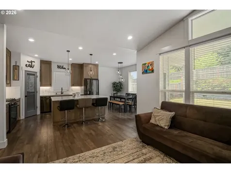 175 NW Beaver Court Dallas OR 97338