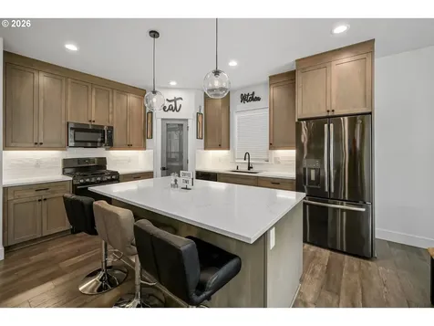 175 NW Beaver Court Dallas OR 97338