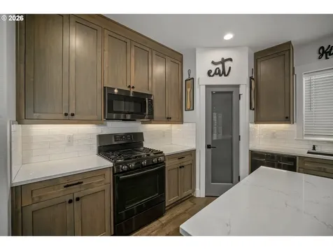 175 NW Beaver Court Dallas OR 97338
