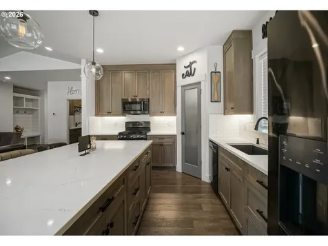 175 NW Beaver Court Dallas OR 97338