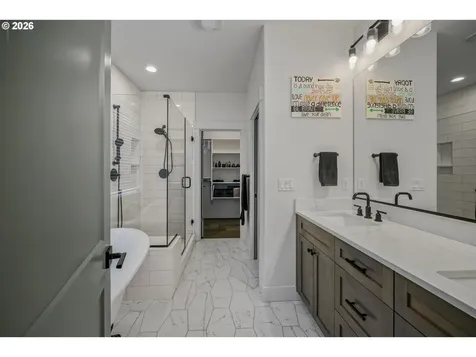 175 NW Beaver Court Dallas OR 97338