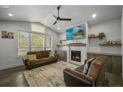175 NW Beaver Court Dallas OR 97338