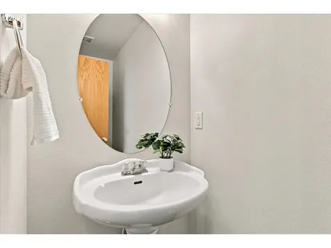 512 NW 147th Street Vancouver WA 98685