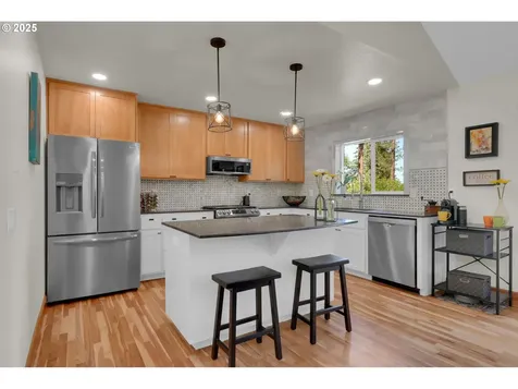 151 Spencers Crest Drive Eugene OR 97405