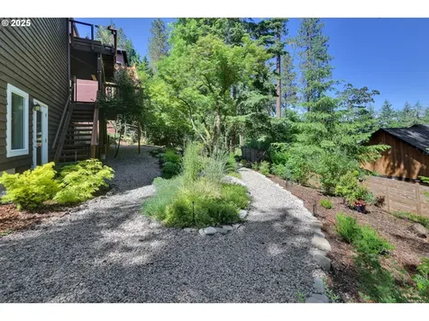 151 Spencers Crest Drive Eugene OR 97405