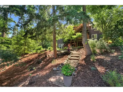 151 Spencers Crest Drive Eugene OR 97405