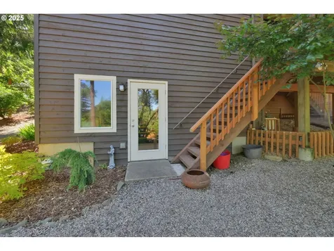 151 Spencers Crest Drive Eugene OR 97405
