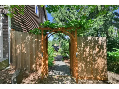 151 Spencers Crest Drive Eugene OR 97405