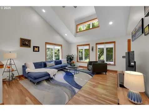 151 Spencers Crest Drive Eugene OR 97405
