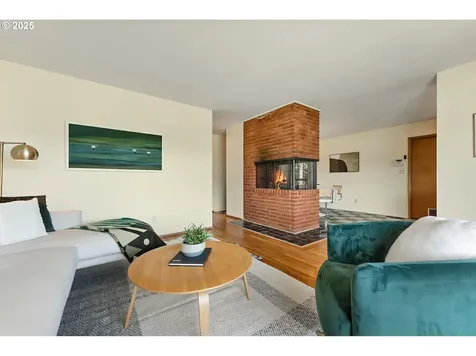 6037 N Denver Avenue Portland OR 97217