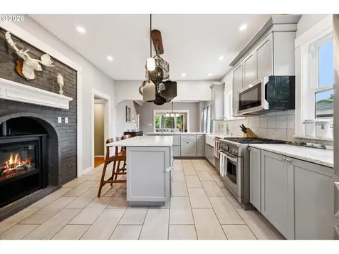 5227 SE 43rd Avenue Portland OR 97206