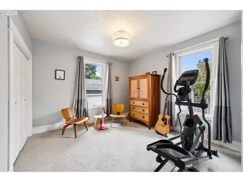 5227 SE 43rd Avenue Portland OR 97206