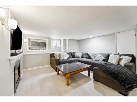 5227 SE 43rd Avenue Portland OR 97206