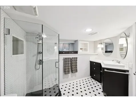 5227 SE 43rd Avenue Portland OR 97206