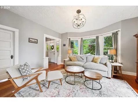 5227 SE 43rd Avenue Portland OR 97206