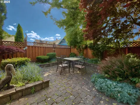 563 Niagara Avenue Astoria OR 97103