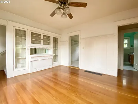 563 Niagara Avenue Astoria OR 97103