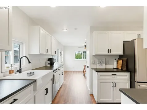 810 Northwood Drive NE Salem OR 97317